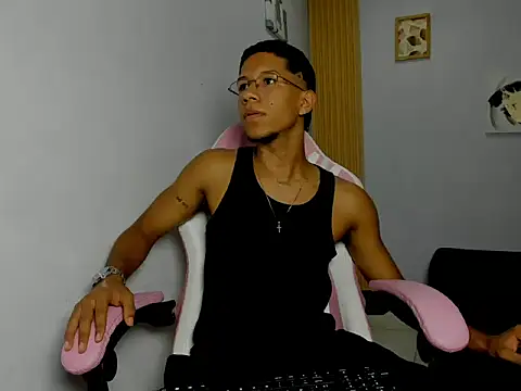 MaxVibe420 online show from October 2025 07:26:01 PM