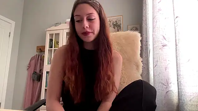 Nayra flash online show from November 2025 12:16:01 PM