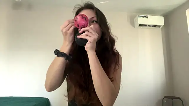 Nayra flash online show from October 2025 10:03:01 AM