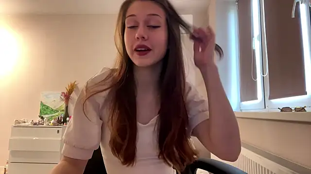 Nayra flash online show from November 2025 10:36:02 AM