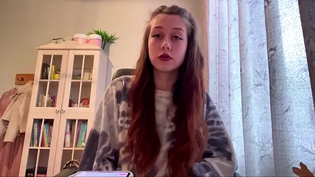 Nayra flash online show from November 2025 05:25:01 AM