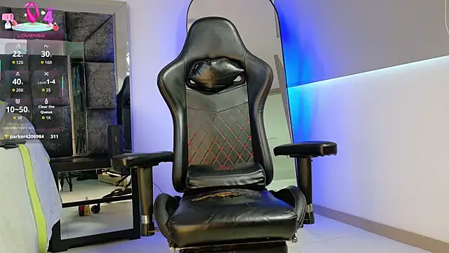 johnjaguar1  online show from July 2026 03:21:02 PM