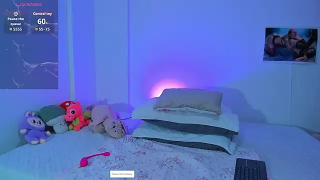 Miaengels  online show from March 2026 01:12:02 PM