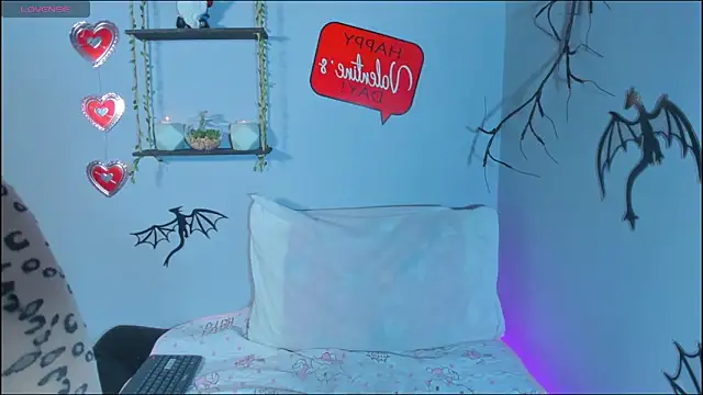 Miaengels  online show from February 2026 11:10:02 AM