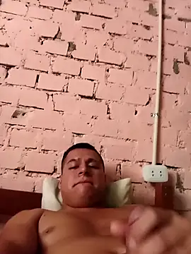 Alex321Flores online show from April 2026 07:17:01 PM