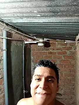 Alex321Flores online show from February 2026 09:17:02 PM