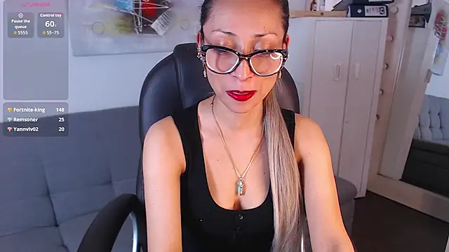 alexia james  online show from April 2026 09:19:02 PM