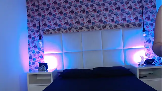 IssisLancaster online show from November 2025 11:25:01 AM