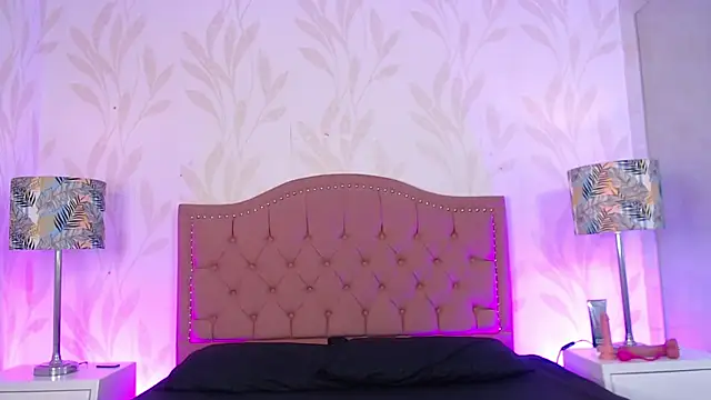 IssisLancaster online show from October 2025 11:33:01 AM