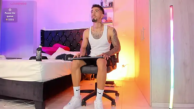  Duriel online show from April 2026 11:00:01 PM