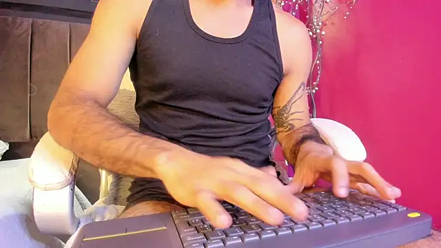 Snapshot of Lobo_sex21 chatting on October 2025 07:57:02 PM Lobo sex21 online show from October 2025 07:57:02 PM