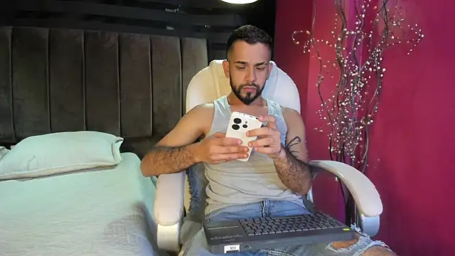 Snapshot of Lobo_sex21 chatting on October 2025 08:42:01 PM Lobo sex21 online show from October 2025 08:42:01 PM