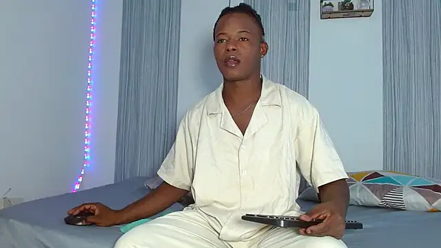 Snapshot of Dark_stallionX chatting on November 2025 06:29:02 PM Dark stallionX online show from November 2025 06:29:02 PM