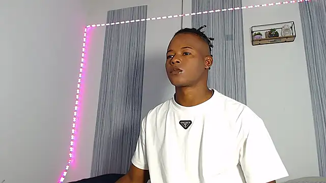 Snapshot of Dark_stallionX chatting on November 2025 06:30:02 PM Dark stallionX online show from November 2025 06:30:02 PM