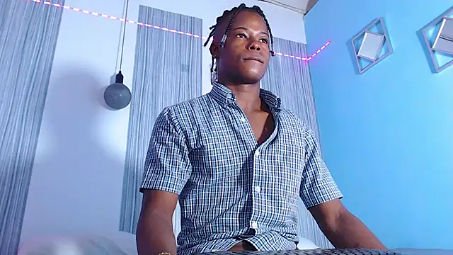 Snapshot of Dark_stallionX chatting on November 2025 06:13:02 PM Dark stallionX online show from November 2025 06:13:02 PM