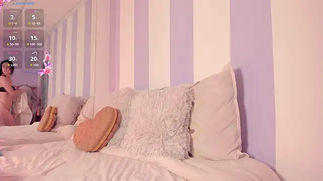 Snapshot of clover_tter_ chatting on December 2025 03:30:02 AM clover tter online show from December 2025 03:30:02 AM