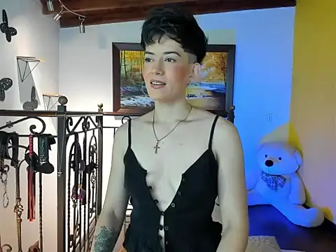 Zulyhenao online show from November 2025 11:32:02 AM