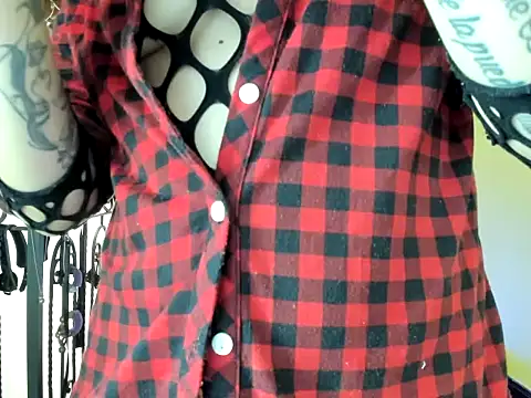 Zulyhenao online show from November 2025 02:26:02 AM