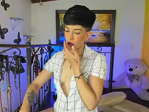 Zulyhenao online show from December 2025 02:43:02 AM