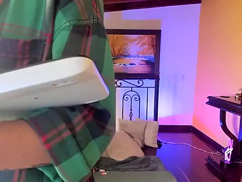 Zulyhenao online show from October 2025 04:55:02 AM