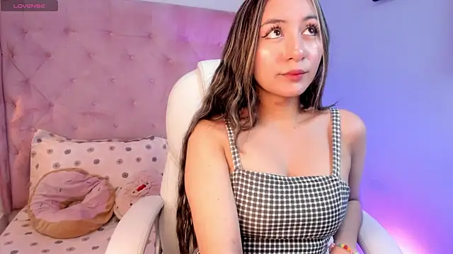 Snapshot of Vanelope_evanss chatting on December 2025 12:37:01 PM Vanelope evanss online show from December 2025 12:37:01 PM