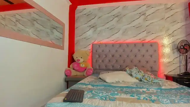 Stefany Andruw online show from November 2025 02:34:02 AM