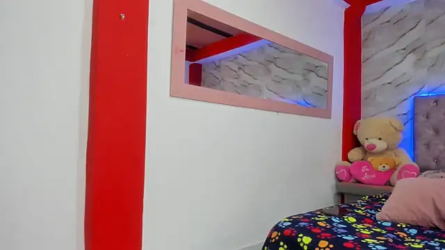 Stefany Andruw online show from November 2025 03:44:01 PM