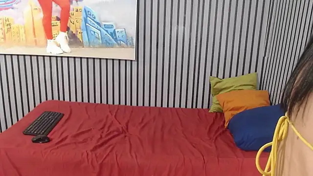 Marianabigass online show from November 2025 04:01:01 AM