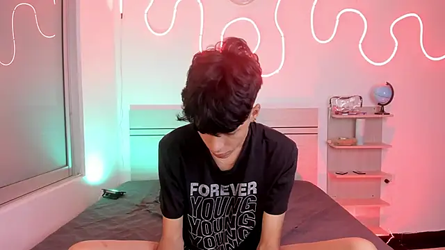 Snapshot of luccas_ferreira chatting on November 2025 07:18:01 PM luccas ferreira online show from November 2025 07:18:01 PM