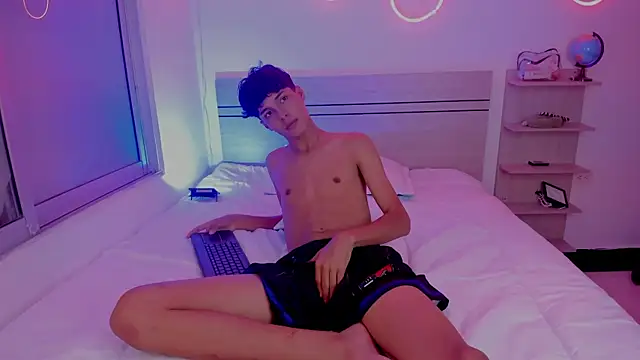 Snapshot of luccas_ferreira chatting on December 2025 07:48:01 PM luccas ferreira online show from December 2025 07:48:01 PM