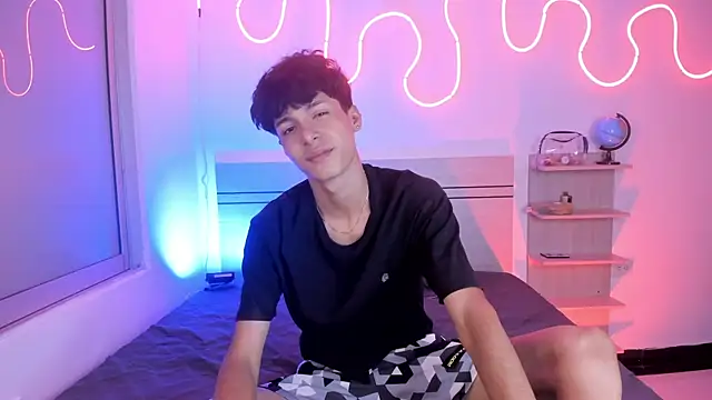 Snapshot of luccas_ferreira chatting on November 2025 07:39:01 PM luccas ferreira online show from November 2025 07:39:01 PM