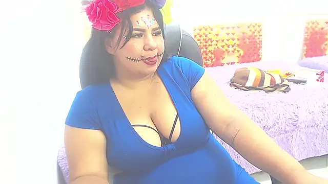 chuby pau online show from November 2025 03:02:02 AM