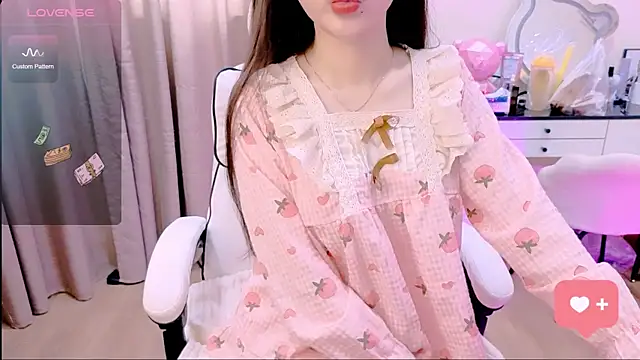  Aria Moonie online show from December 2025 04:47:02 AM