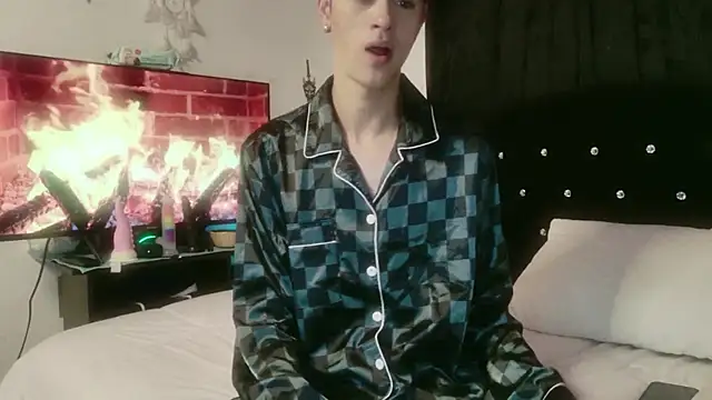 Tyler cat online show from October 2025 10:15:01 AM