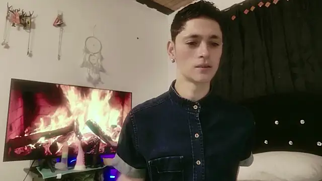 Tyler cat online show from October 2025 11:56:01 AM
