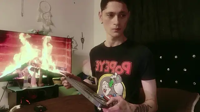 Tyler cat online show from November 2025 02:21:01 PM