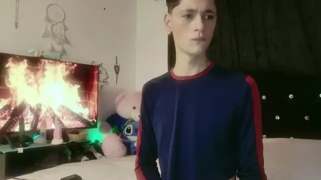 Tyler cat online show from November 2025 01:15:01 PM