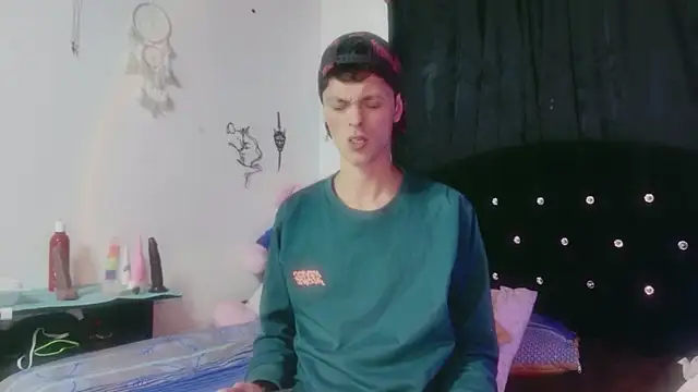 Tyler cat online show from January 2026 04:58:01 PM