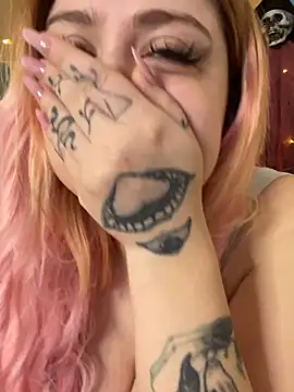 KellyMoors online show from November 2025 01:21:01 AM