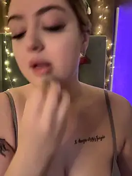 KellyMoors online show from December 2025 01:50:02 AM