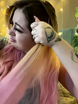 KellyMoors online show from November 2025 01:21:02 AM