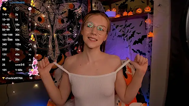 lyra thenymph online show from October 2025 10:36:01 AM