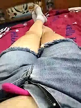 Lili 2love online show from October 2025 12:53:02 AM