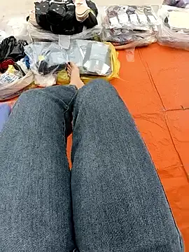 Lili 2love online show from November 2025 01:31:02 AM