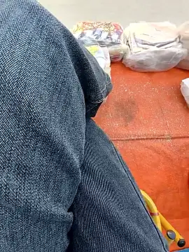 Lili 2love online show from November 2025 01:05:01 AM