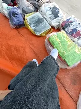 Lili 2love online show from November 2025 01:38:01 AM