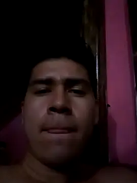 Snapshot of Travieso_loco9 chatting on October 2025 12:45:01 AM Travieso loco9 online show from October 2025 12:45:01 AM