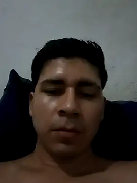 Snapshot of Travieso_loco9 chatting on March 2026 01:33:01 AM Travieso loco9 online show from March 2026 01:33:01 AM