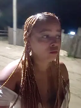 Snapshot of bella_exotichot_ chatting on October 2025 02:02:01 AM bella exotichot  online show from October 2025 02:02:01 AM