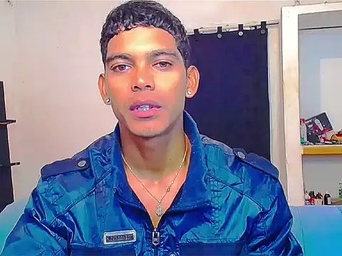Snapshot of theMyke101 chatting on May 2026 06:09:01 PM theMyke101 online show from May 2026 06:09:01 PM